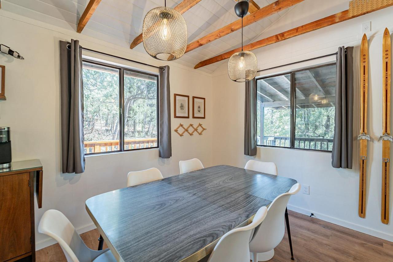 The Pine House - Cozy Mid-Century Modern, Pet-Friendly别墅 外观 照片