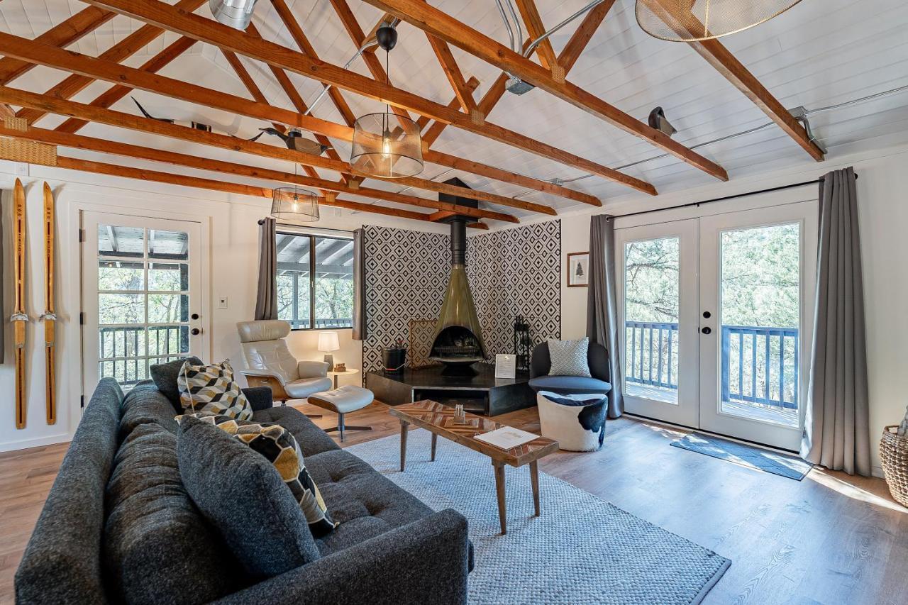 The Pine House - Cozy Mid-Century Modern, Pet-Friendly别墅 外观 照片
