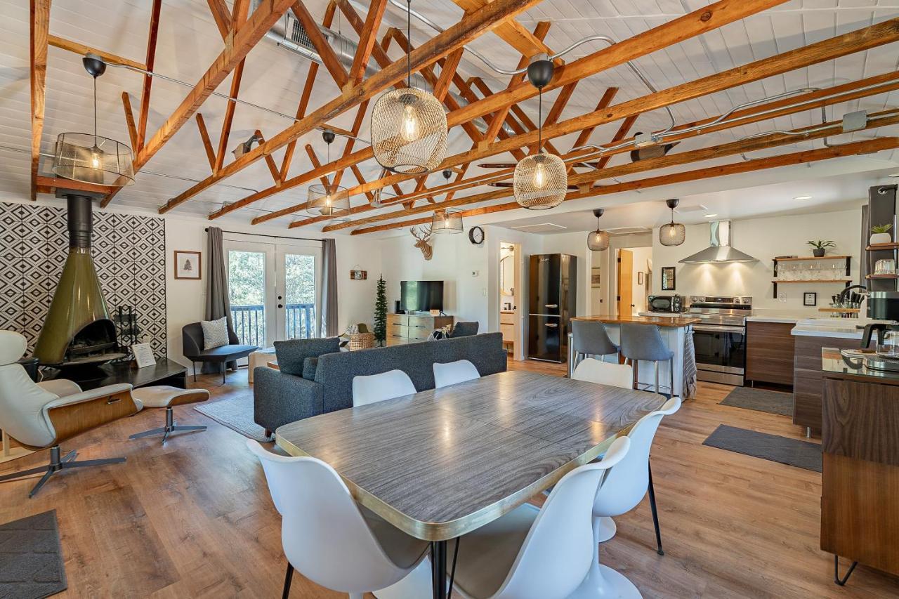 The Pine House - Cozy Mid-Century Modern, Pet-Friendly别墅 外观 照片