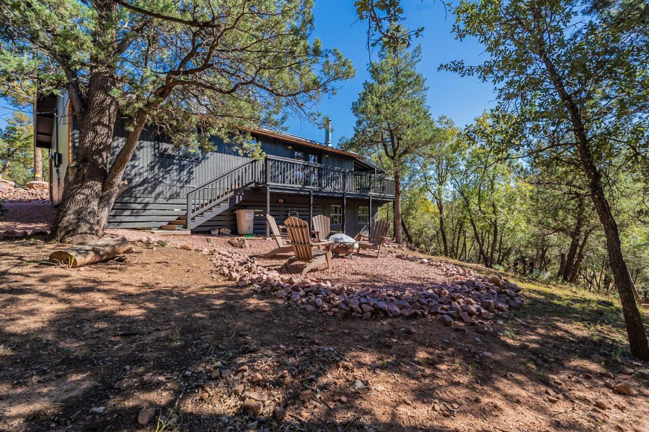 The Pine House - Cozy Mid-Century Modern, Pet-Friendly别墅 外观 照片